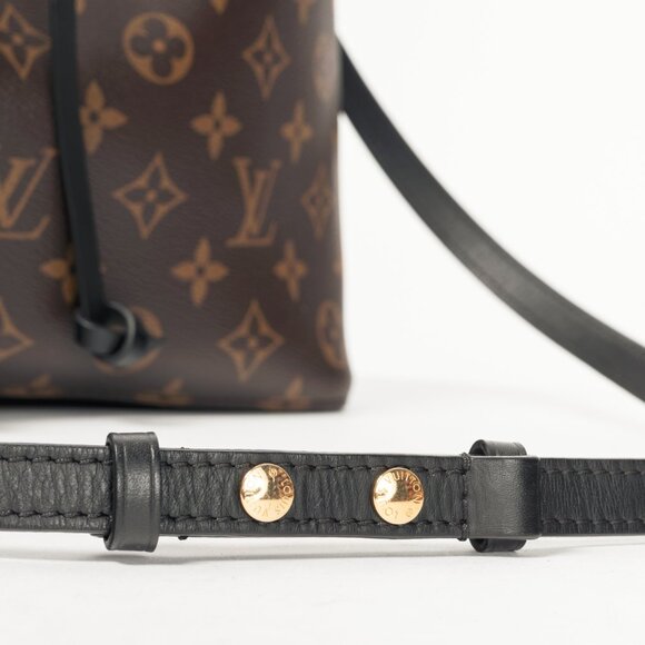 Louis Vuitton NeoNoe MM Monogram Canvas & Black Leather Bucket Bag - Picture 7 of 15